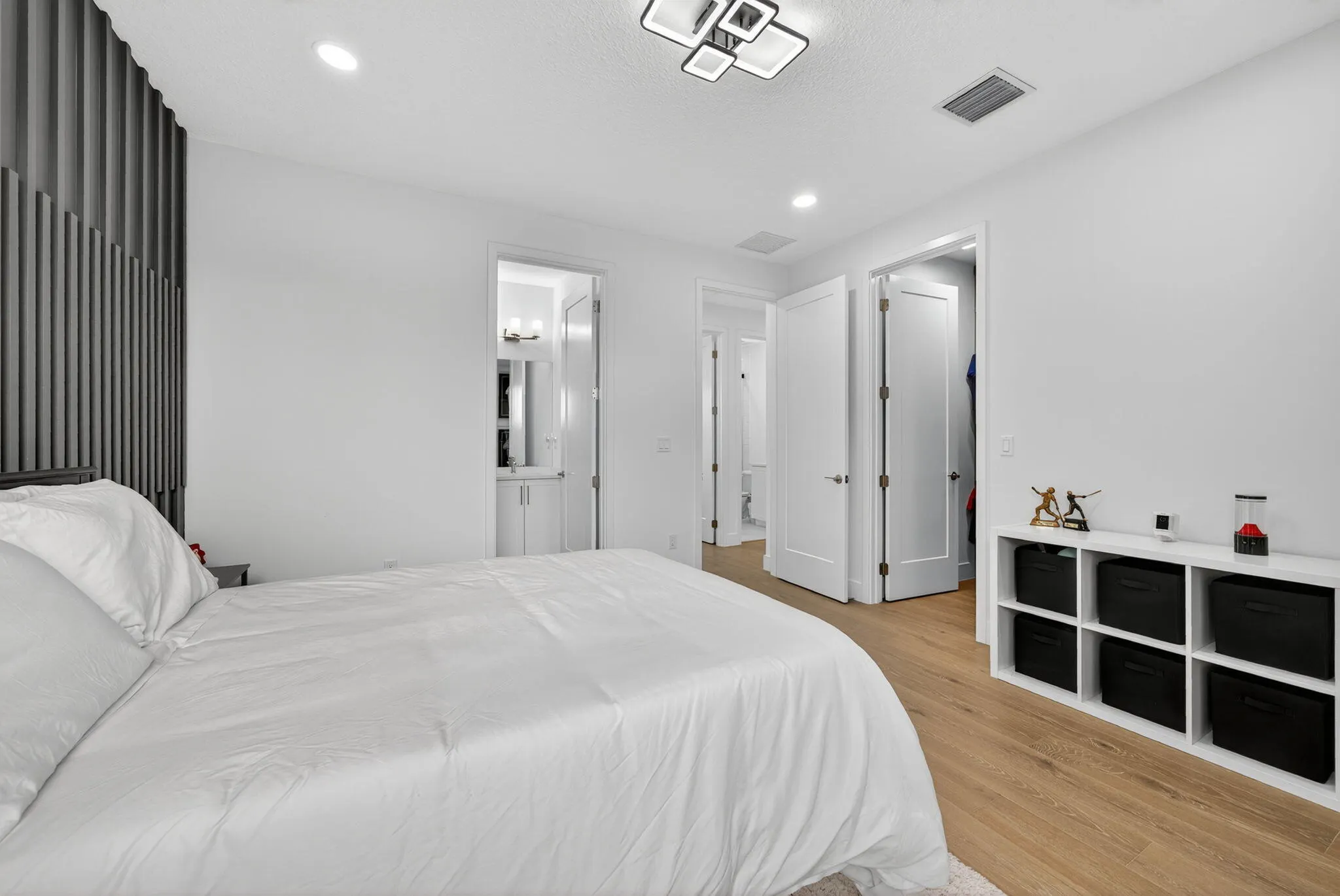8252 Essex Country Club Drive