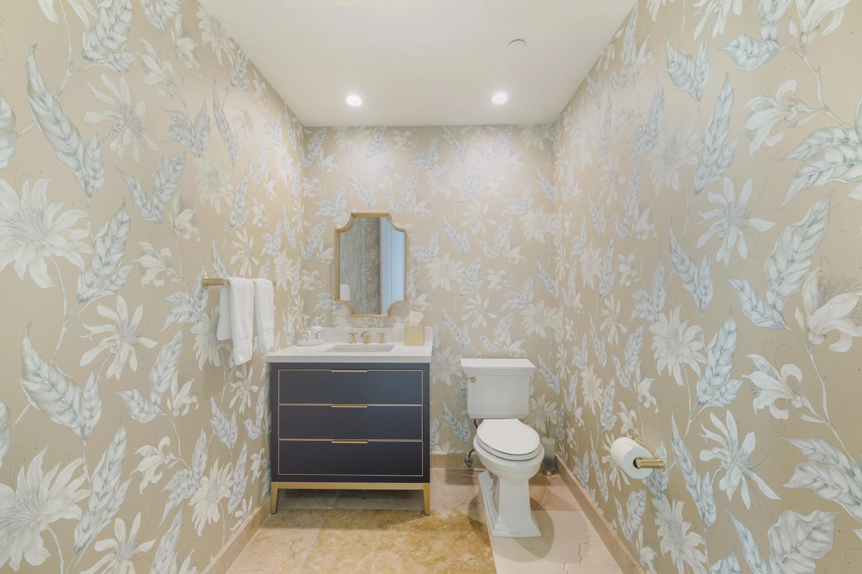 10295 Collins Avenue #2203