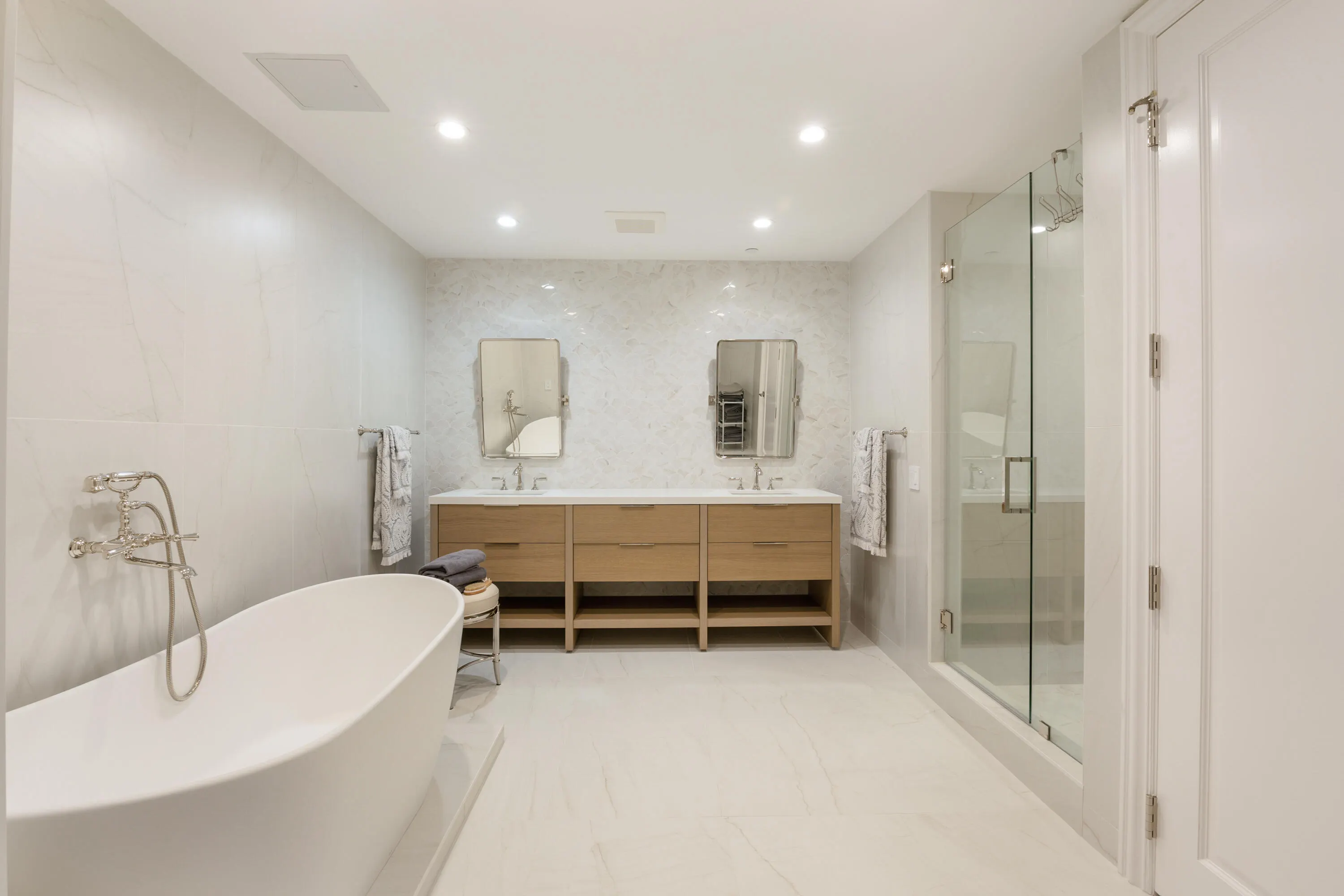 10295 Collins Avenue #2203