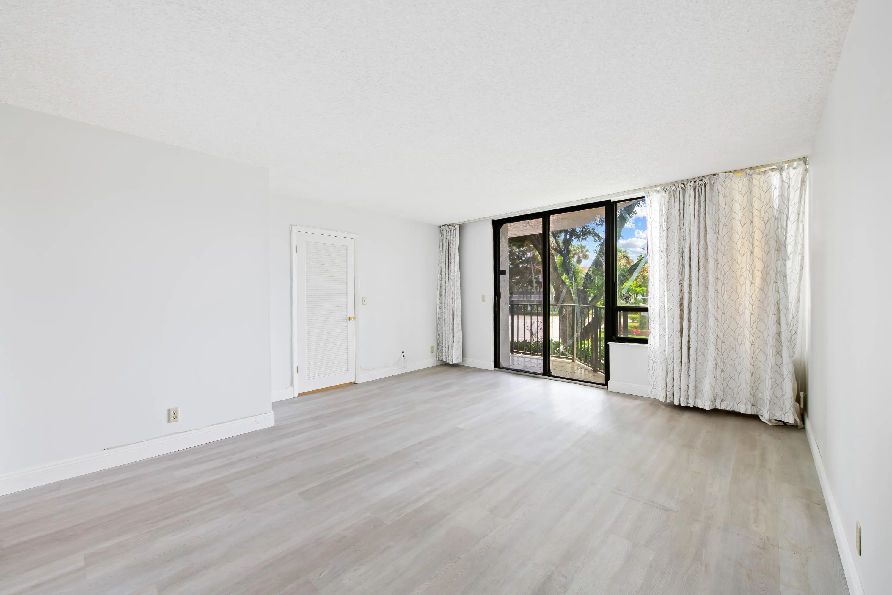 799 Jeffery Street #201