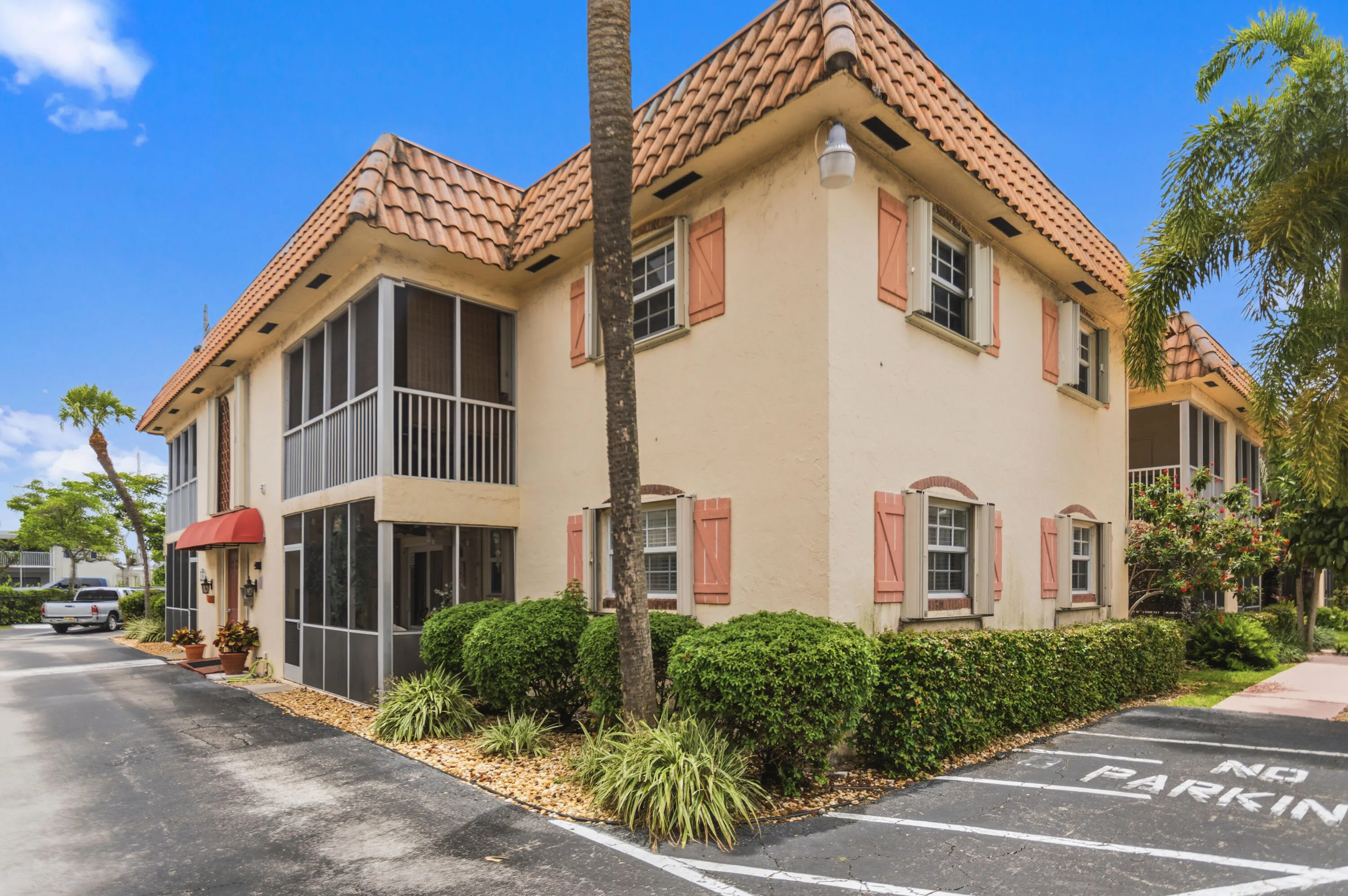101 E Mcnab Road #408