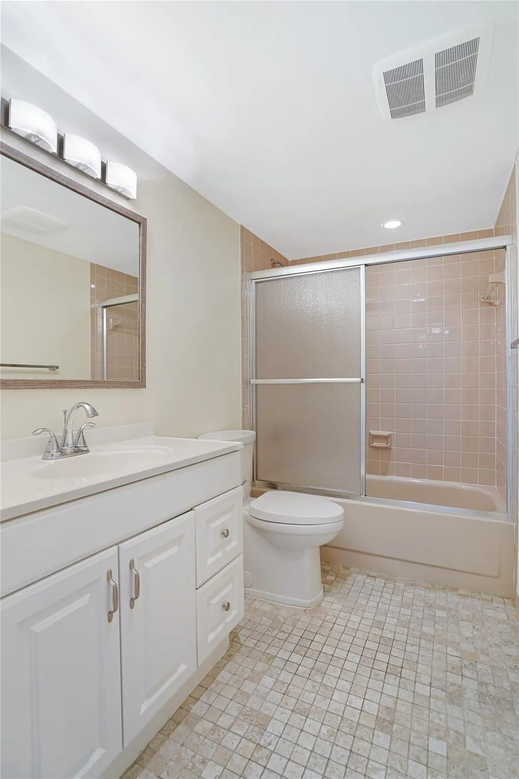 111 SE 3rd Avenue #306