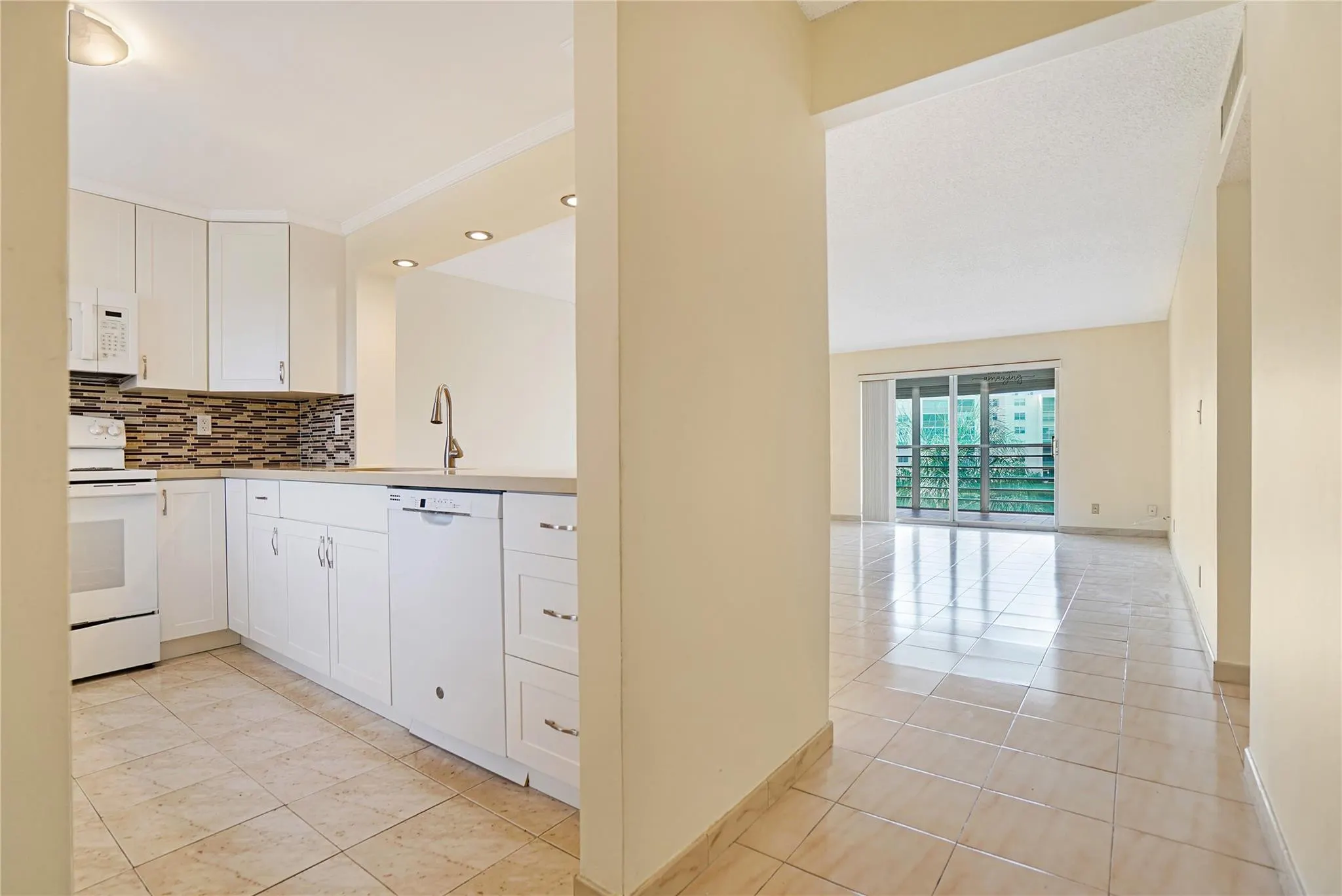 111 SE 3rd Avenue #306