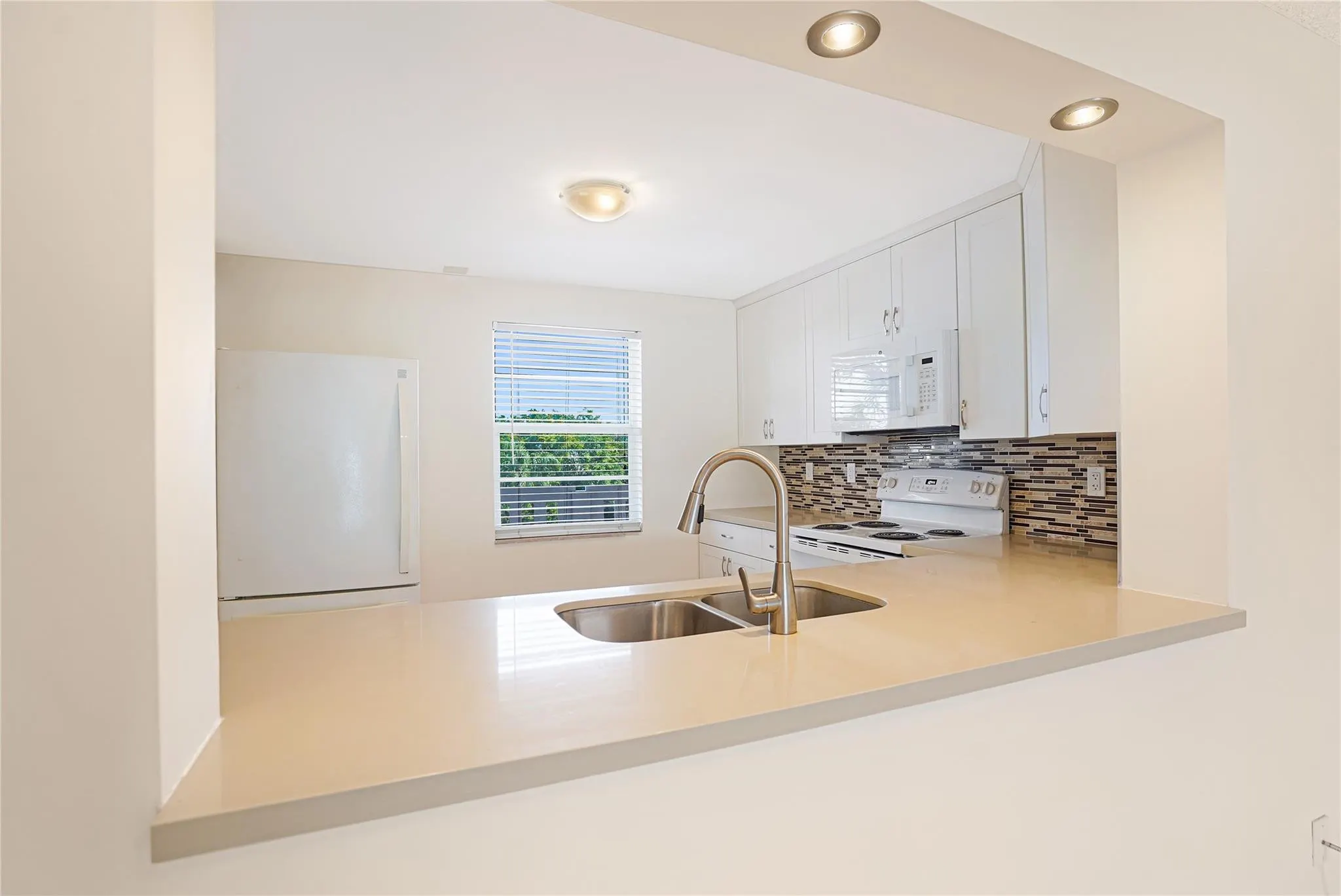 111 SE 3rd Avenue #306