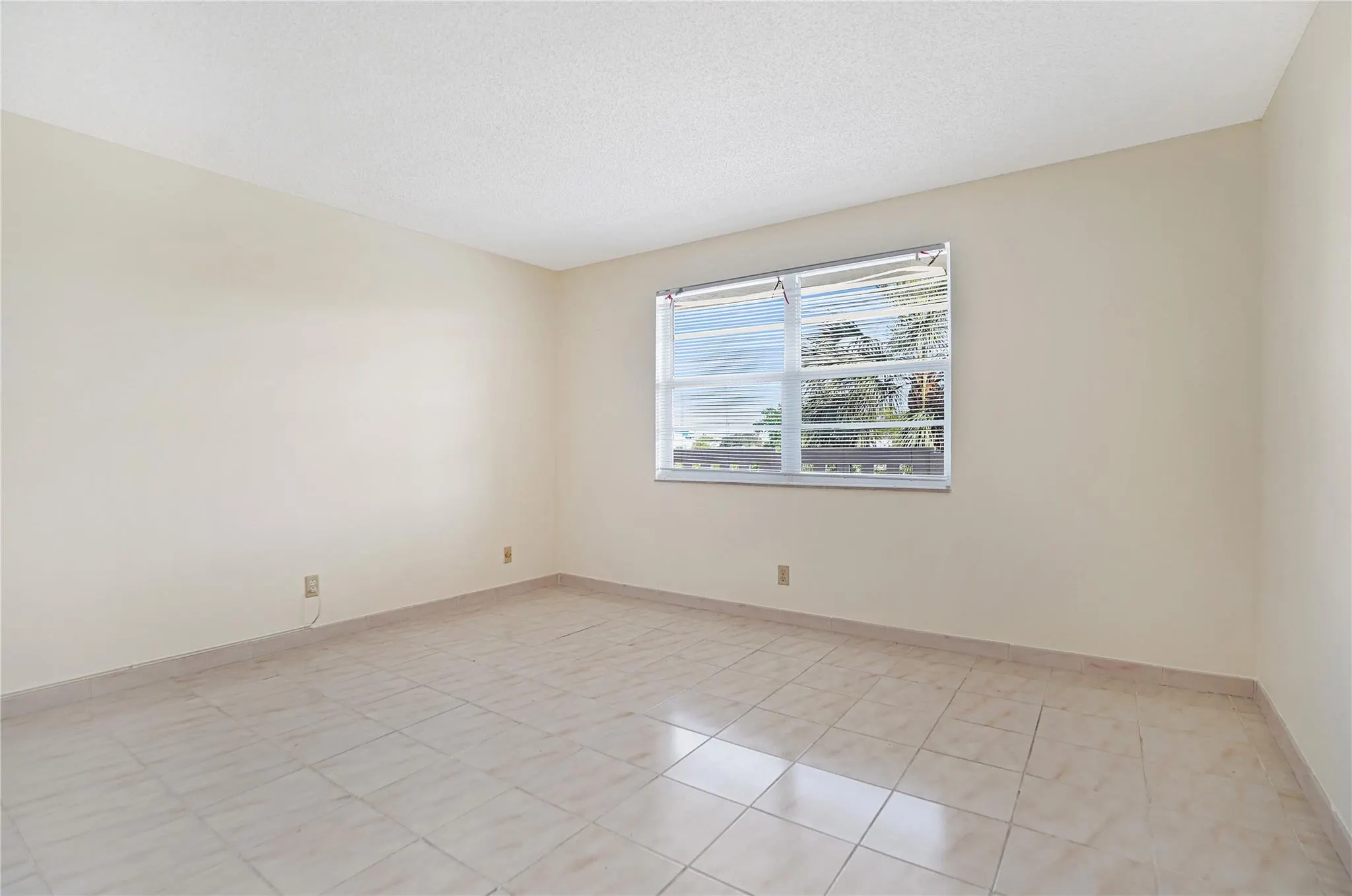 111 SE 3rd Avenue #306