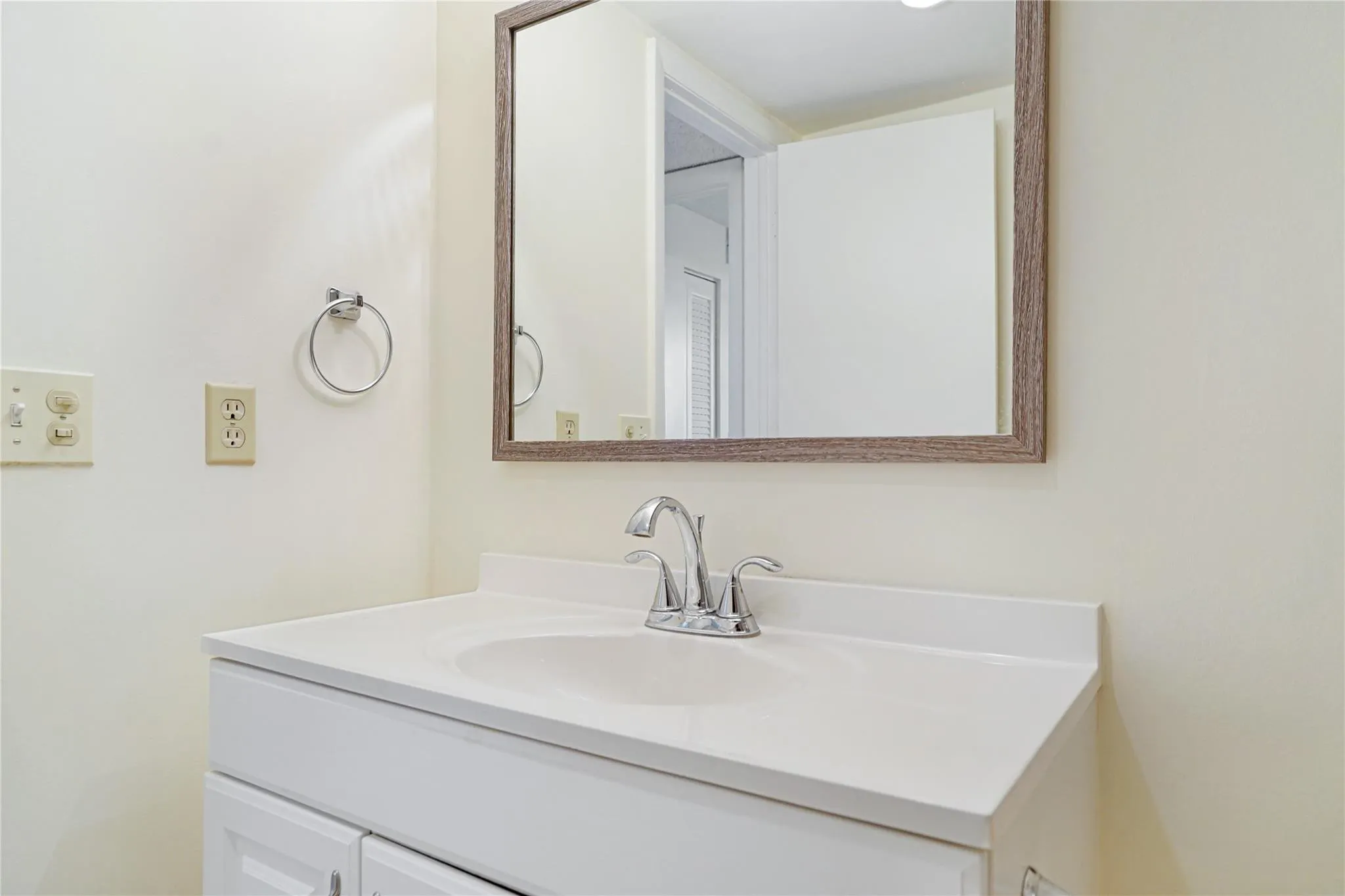 111 SE 3rd Avenue #306
