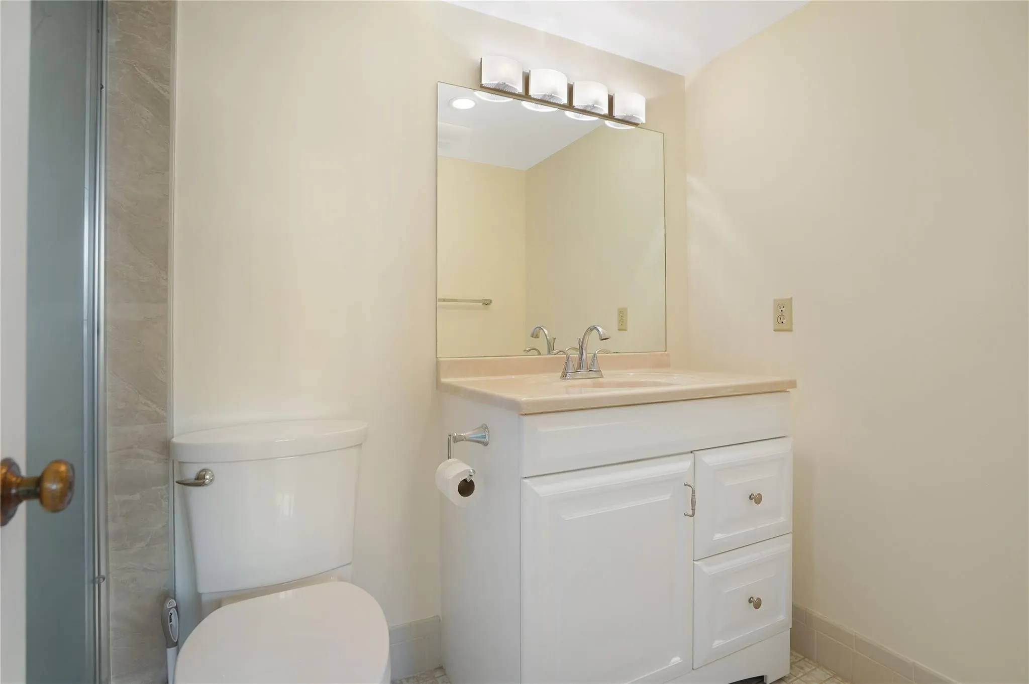111 SE 3rd Avenue #306