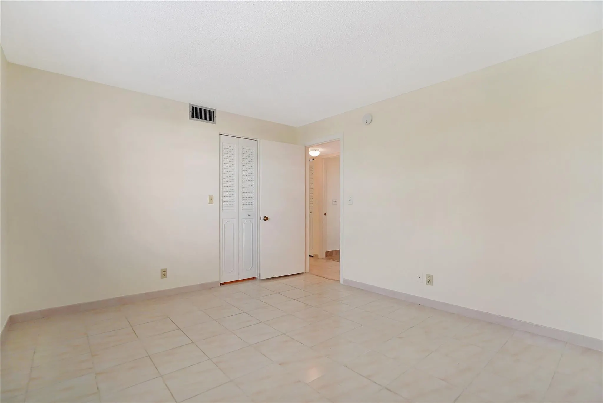 111 SE 3rd Avenue #306