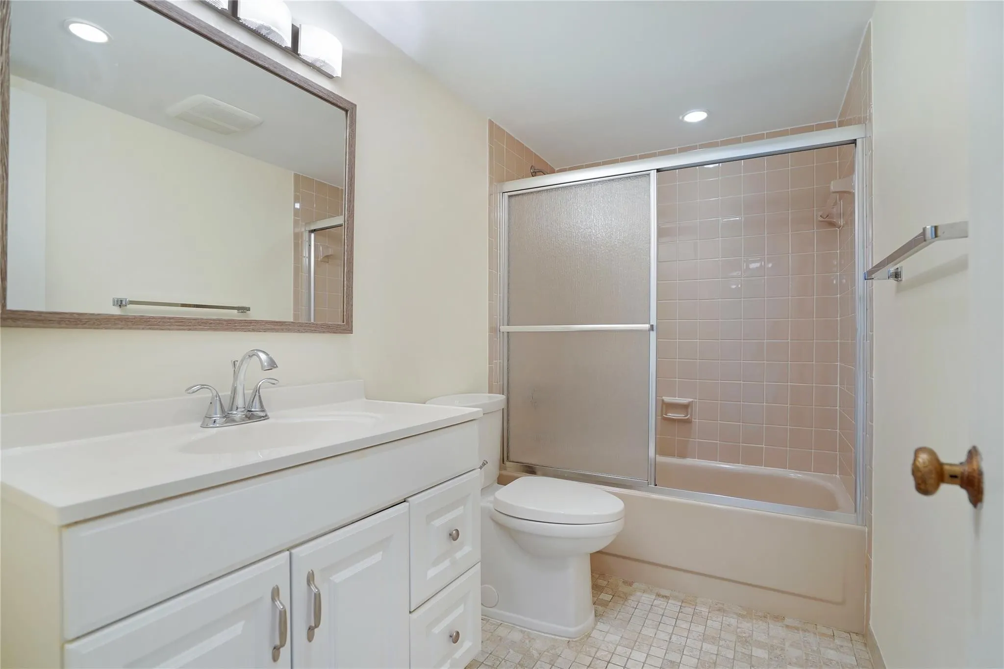 111 SE 3rd Avenue #306
