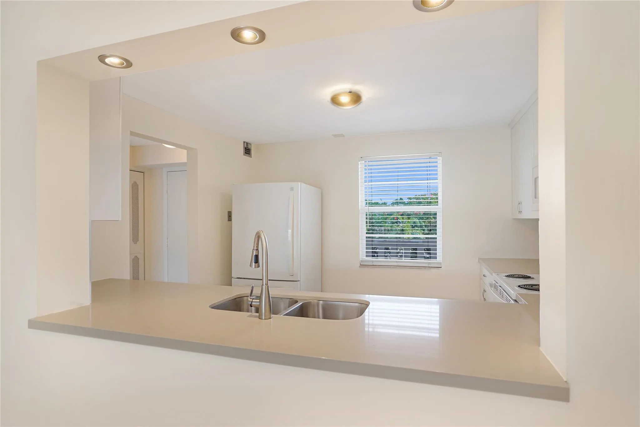 111 SE 3rd Avenue #306
