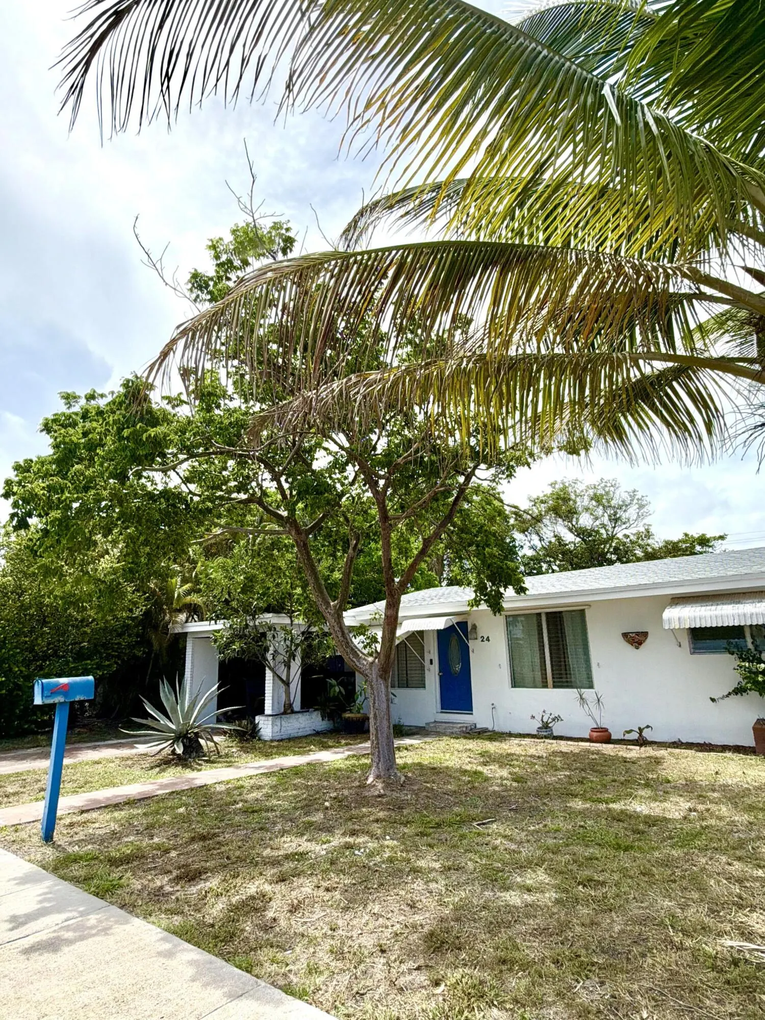 24 SW 12th Street
