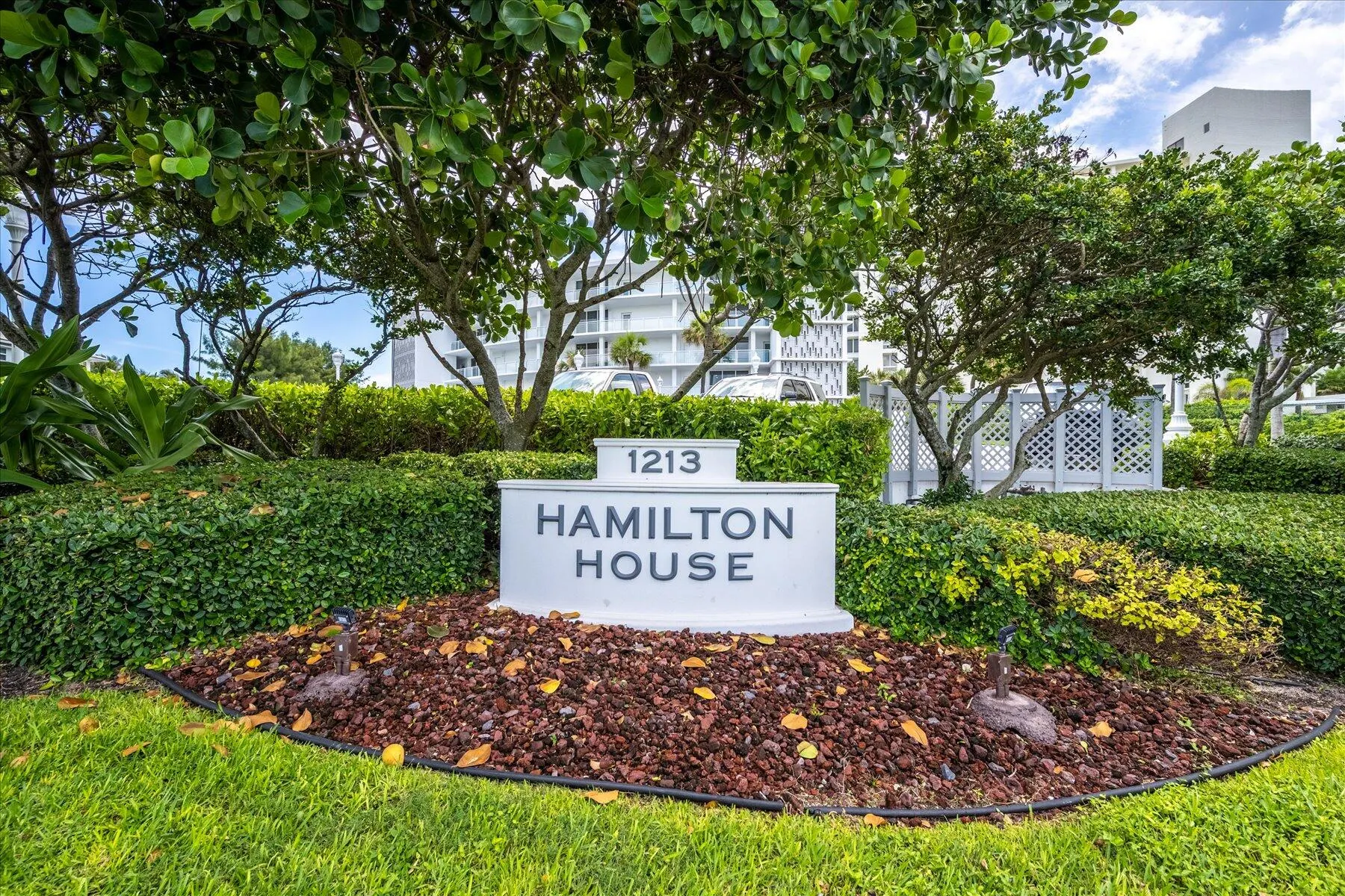 1213 S Ocean Boulevard #2-e