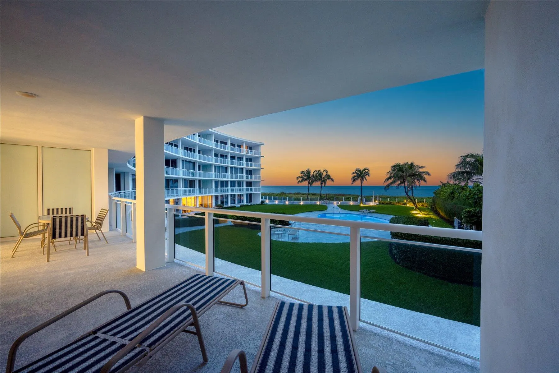 1213 S Ocean Boulevard #2-e