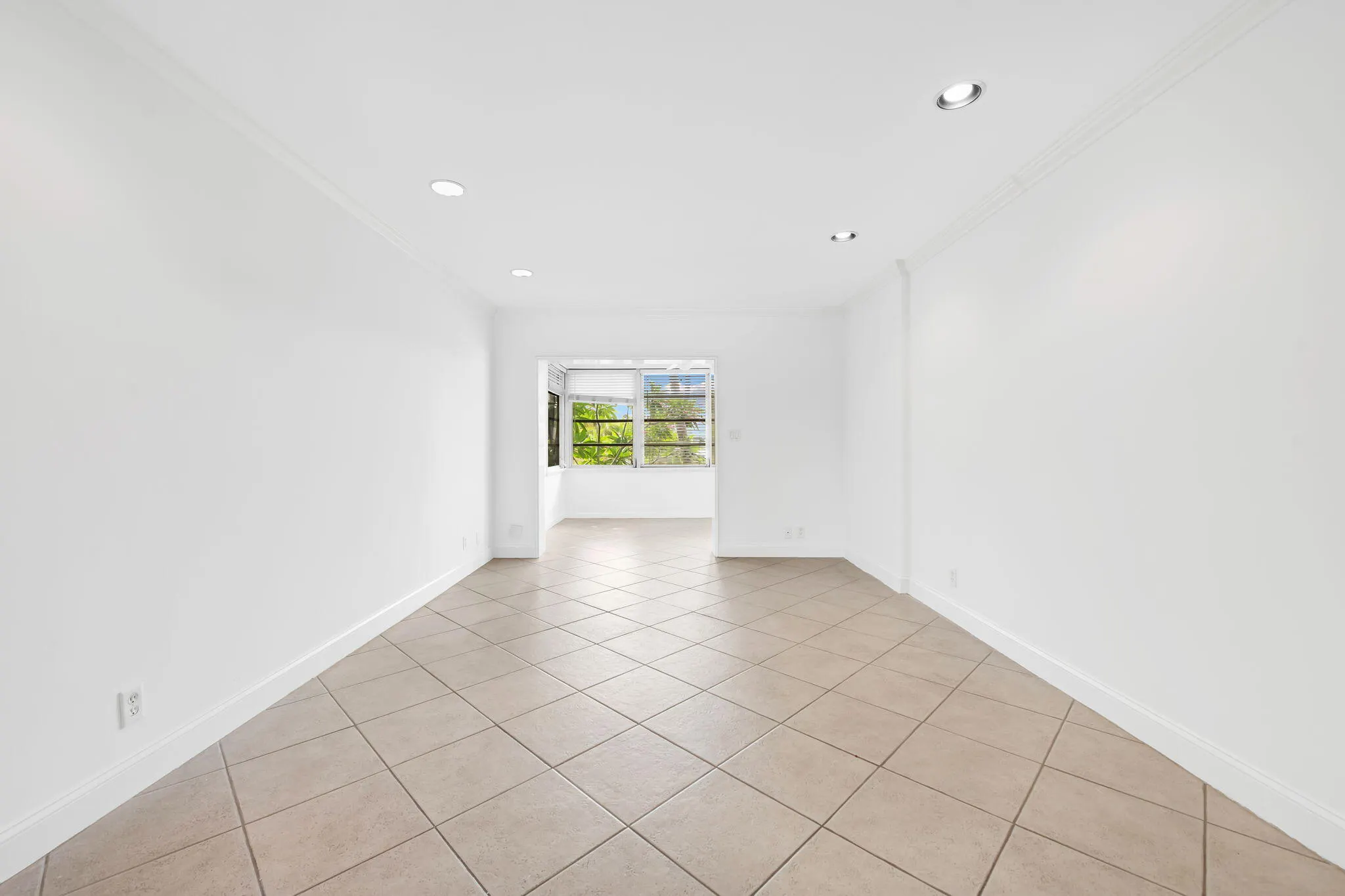 2748 NE 28th Avenue #20