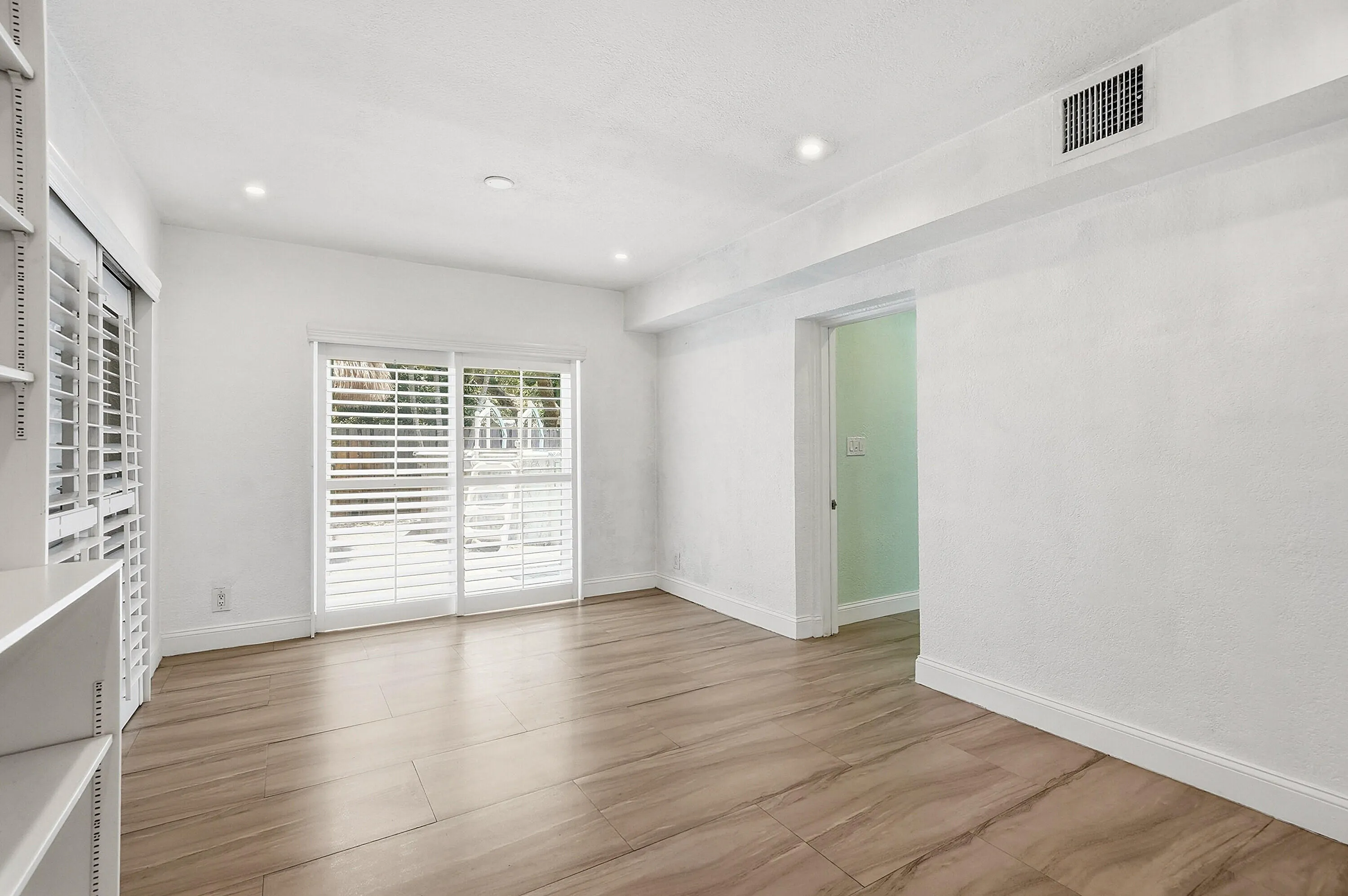 1777 NE 17th Street