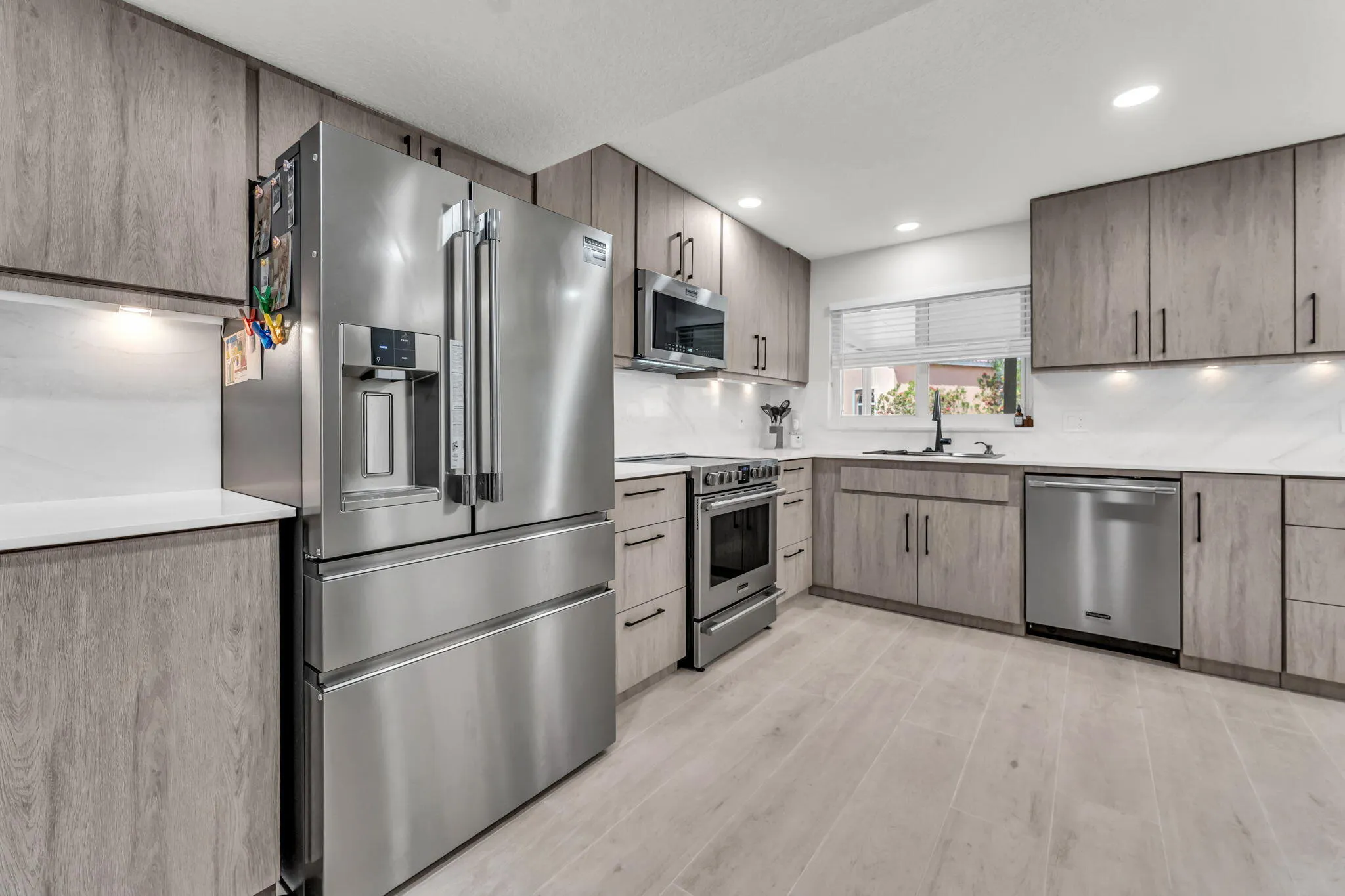 1058 SE 6TH Court