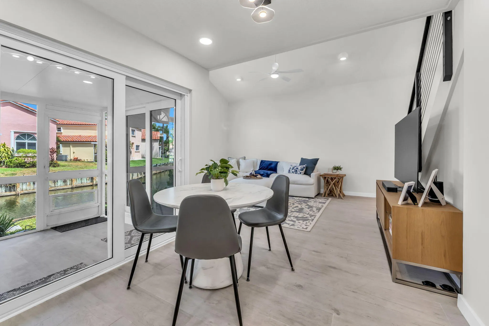 1058 SE 6TH Court