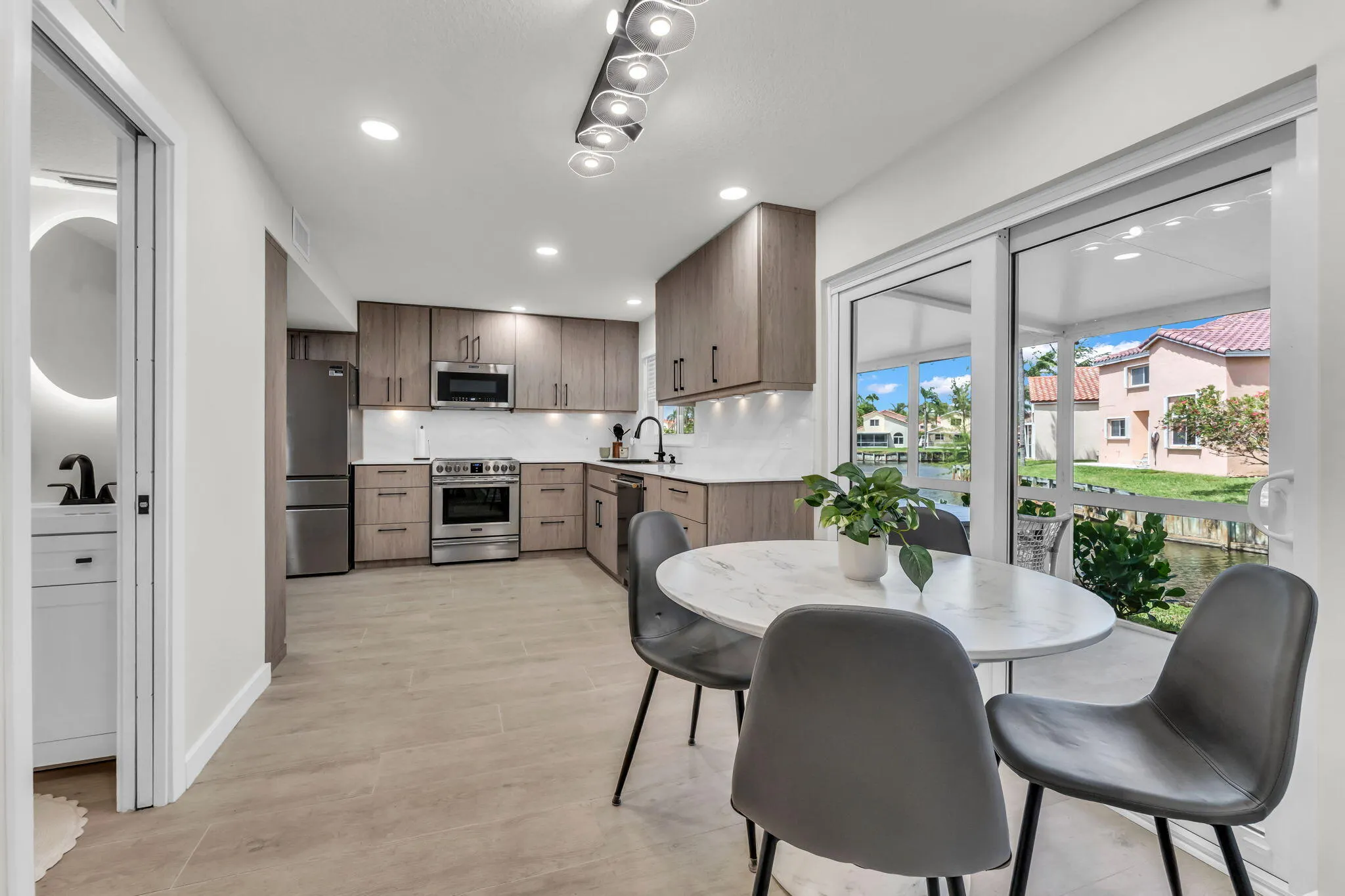 1058 SE 6TH Court