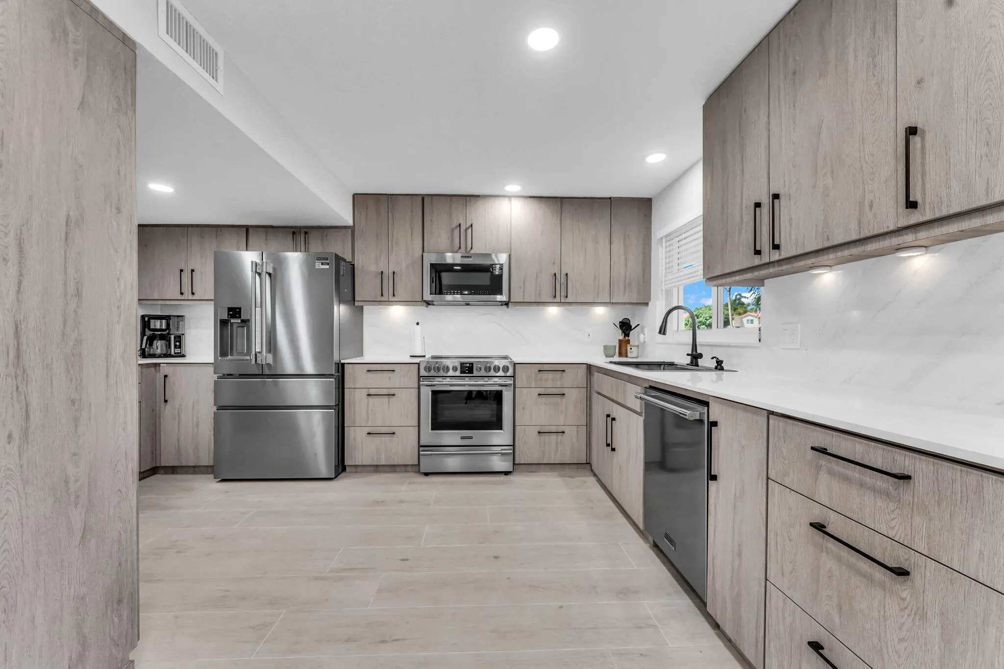 1058 SE 6TH Court