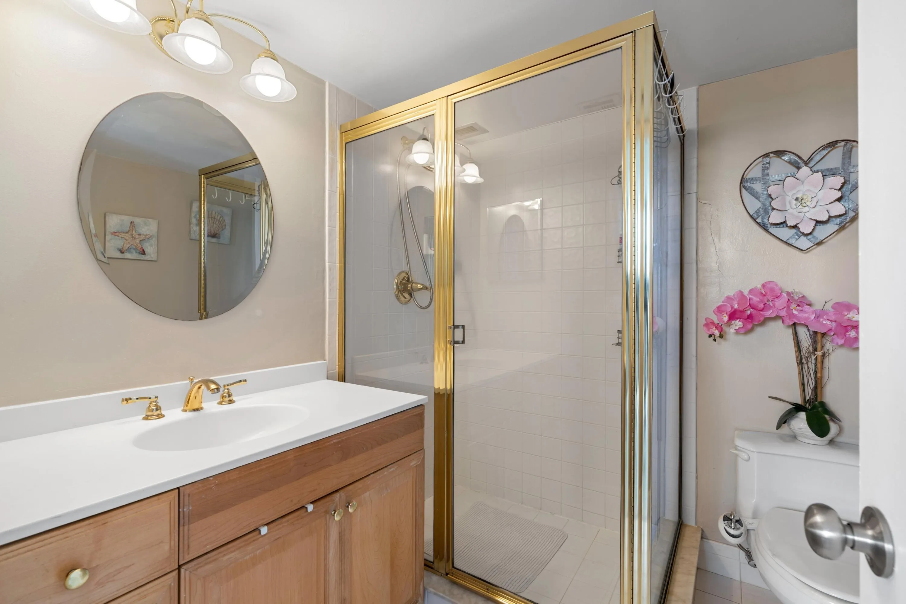 1050 Hillsboro Mile #403w