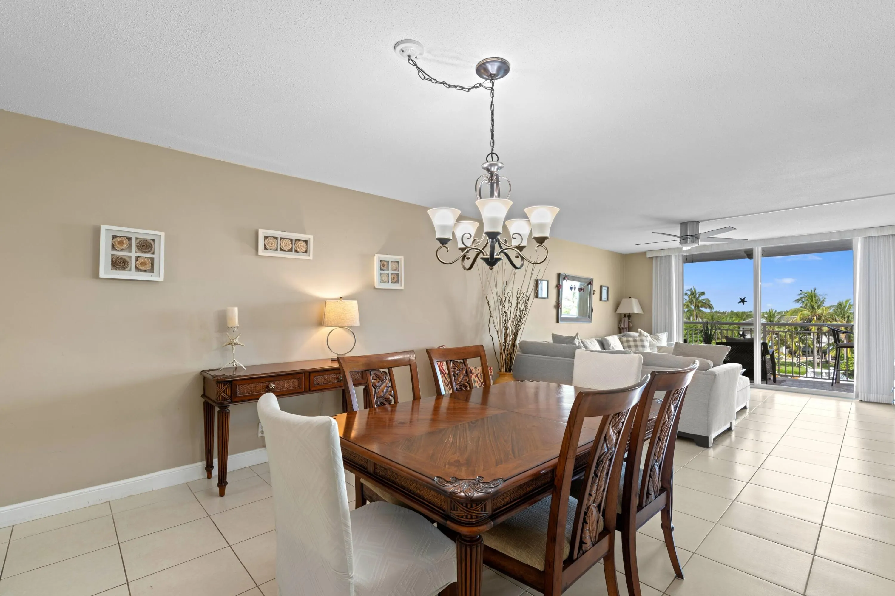 1050 Hillsboro Mile #403w