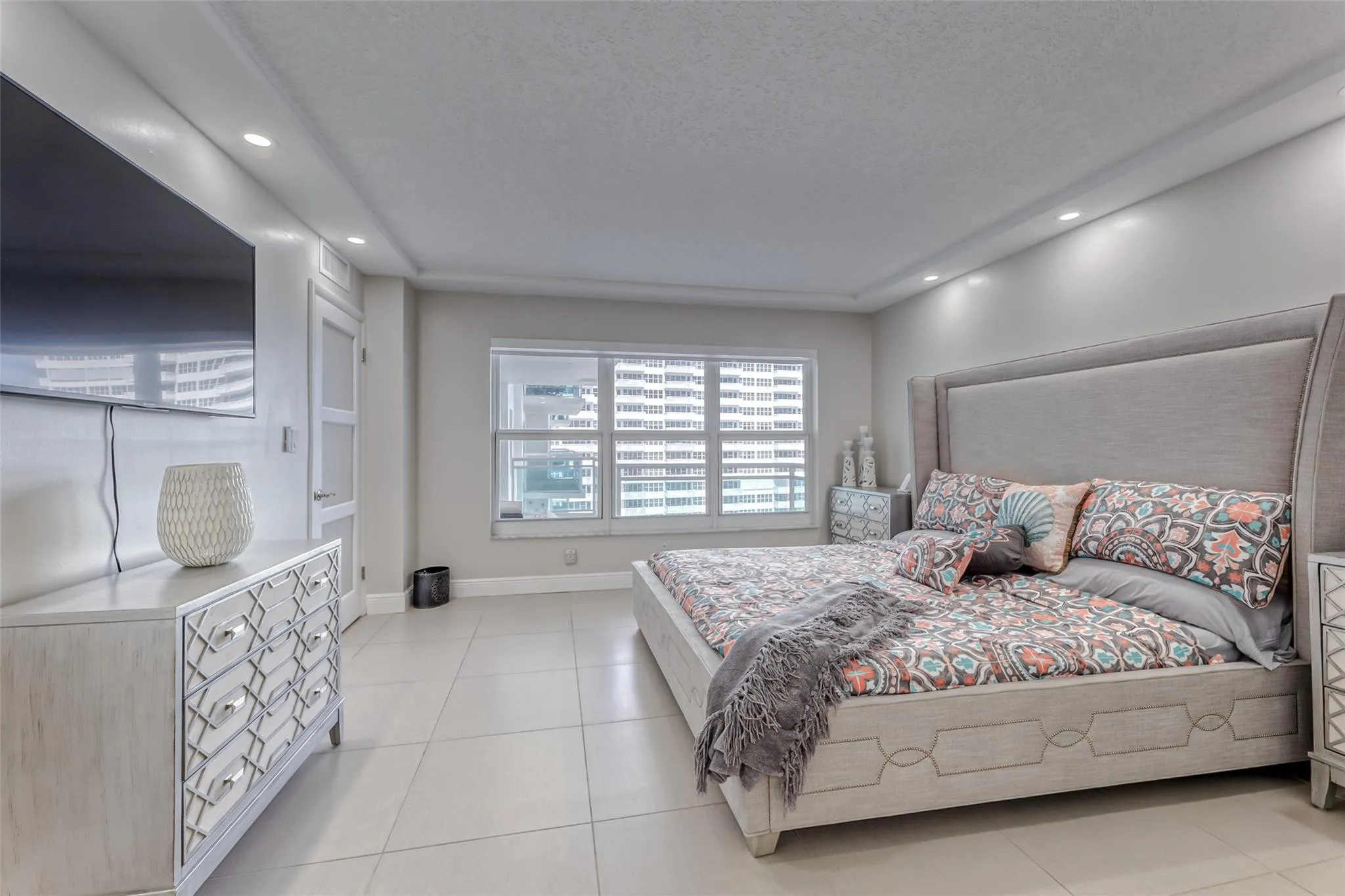 3900 Galt Ocean Drive #712
