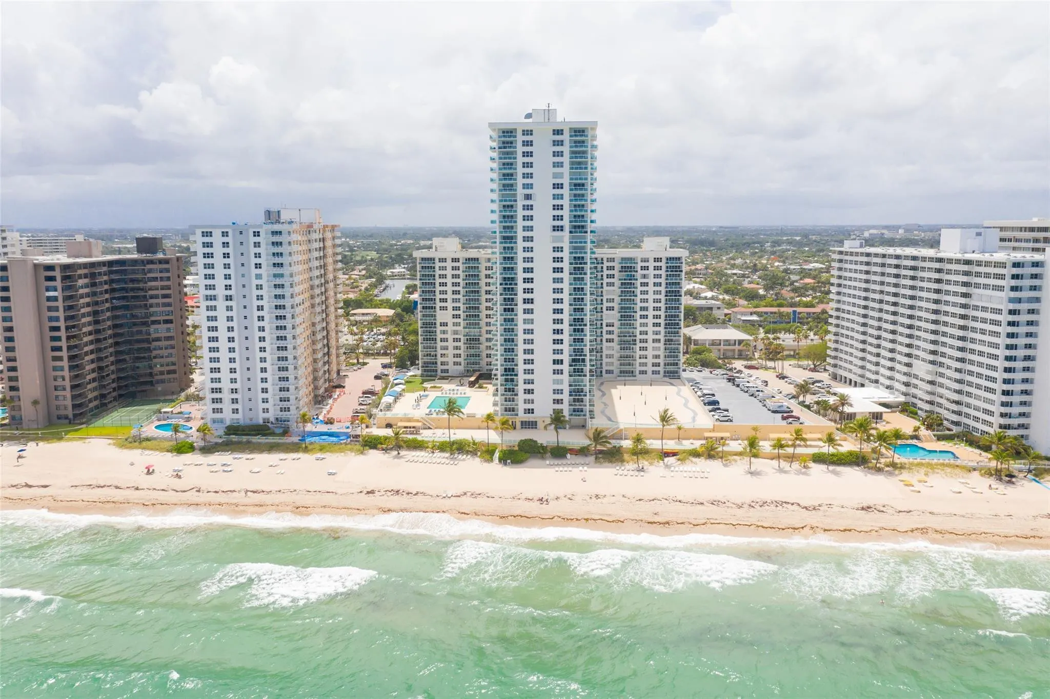 3900 Galt Ocean Drive #712