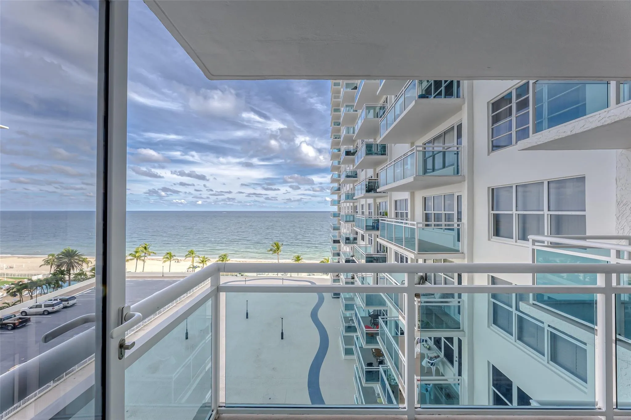 3900 Galt Ocean Drive #712