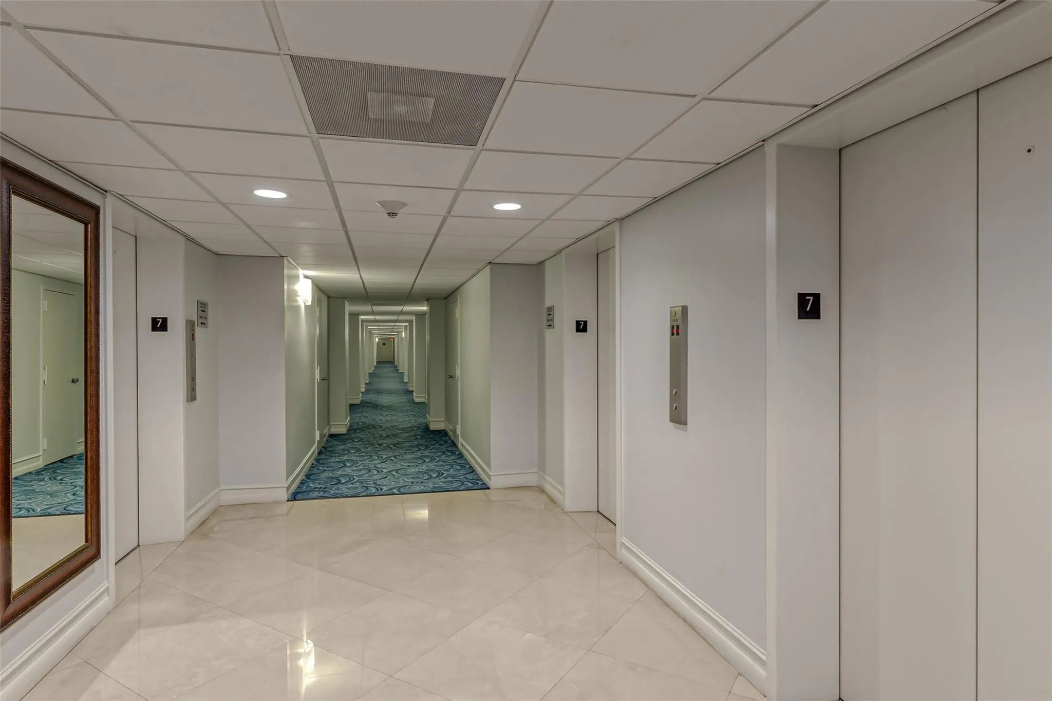 3900 Galt Ocean Drive #712