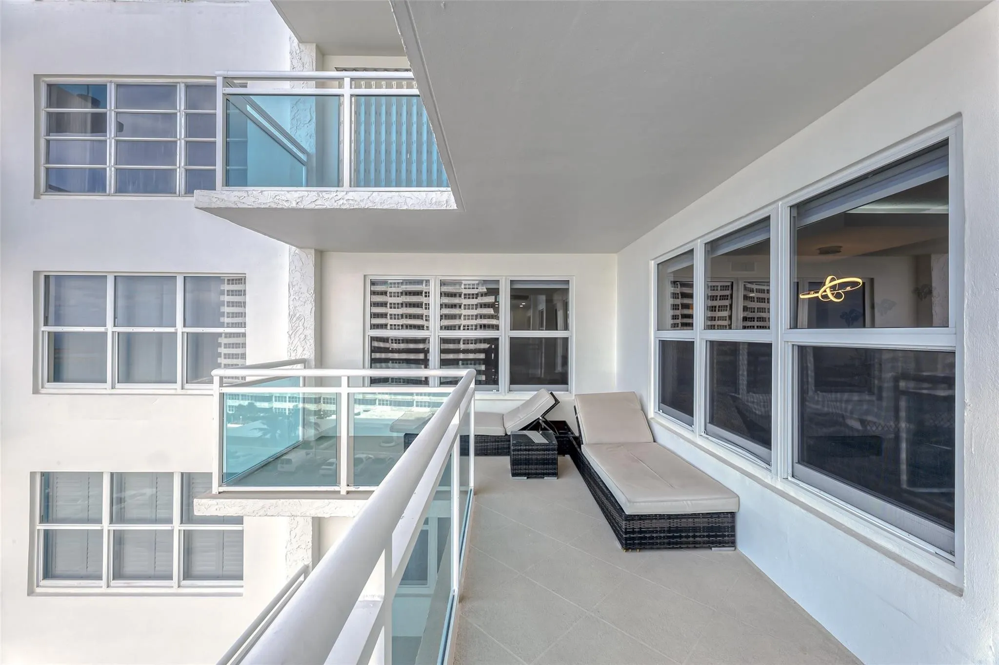 3900 Galt Ocean Drive #712