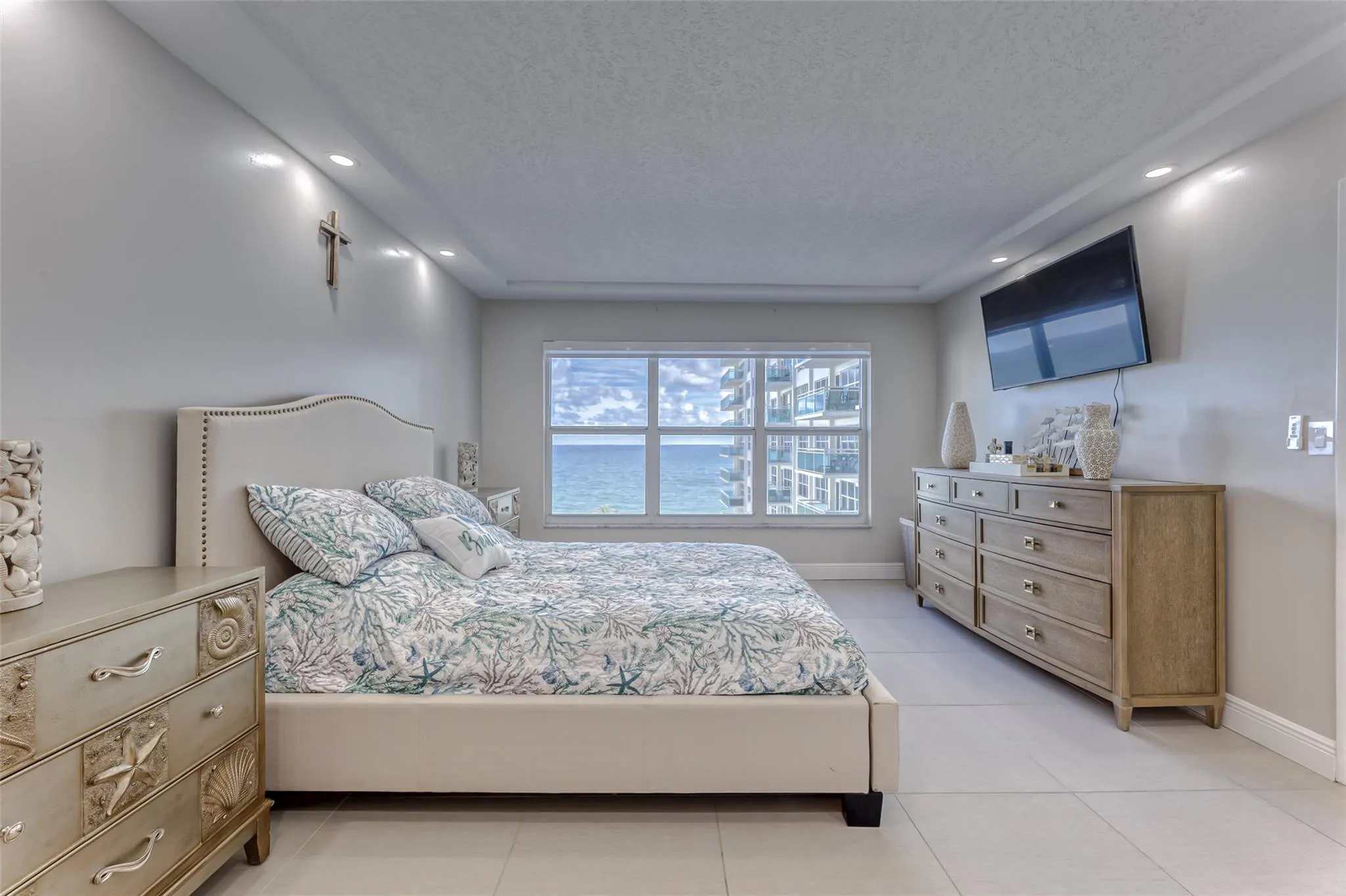 3900 Galt Ocean Drive #712