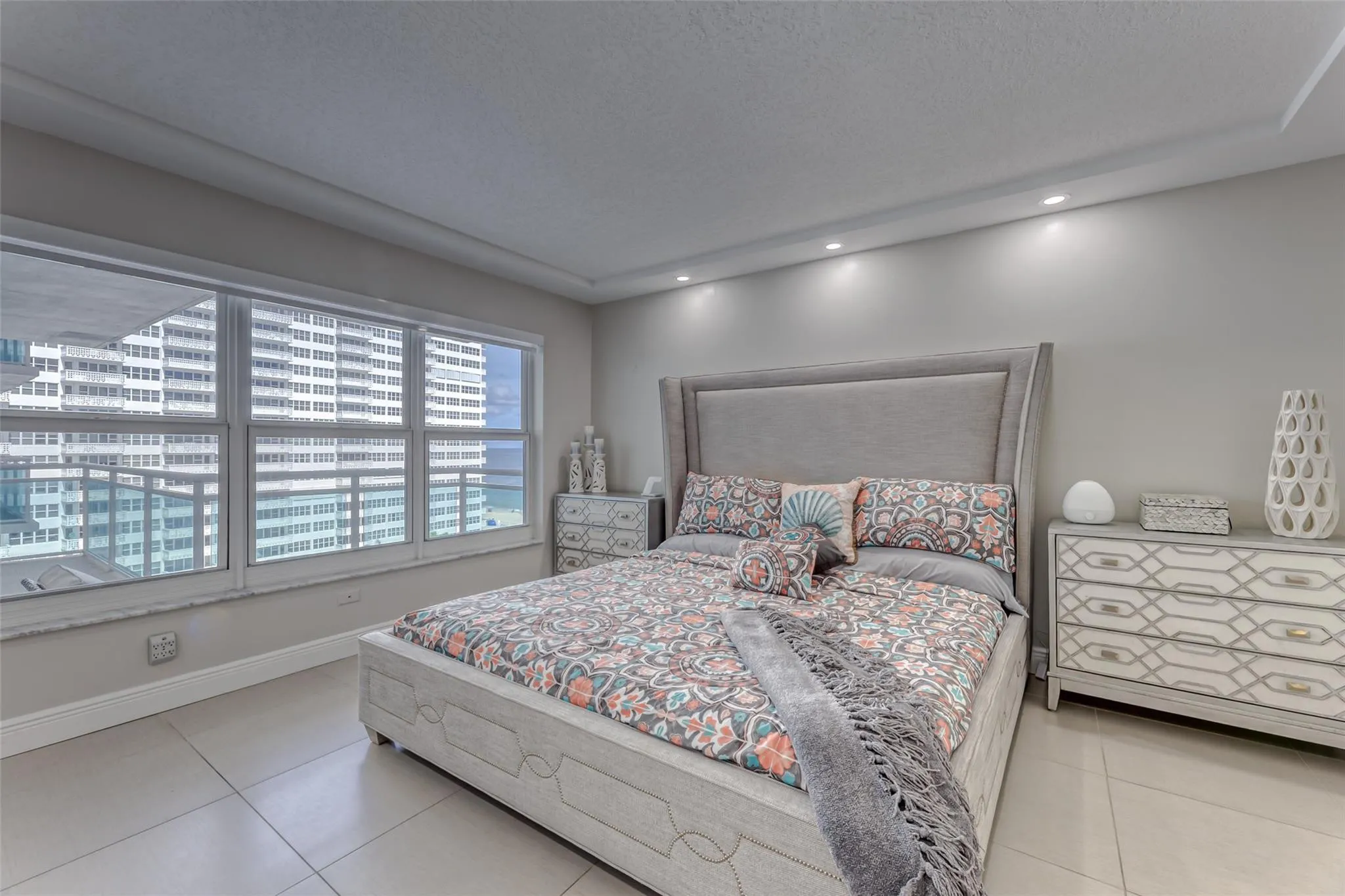 3900 Galt Ocean Drive #712