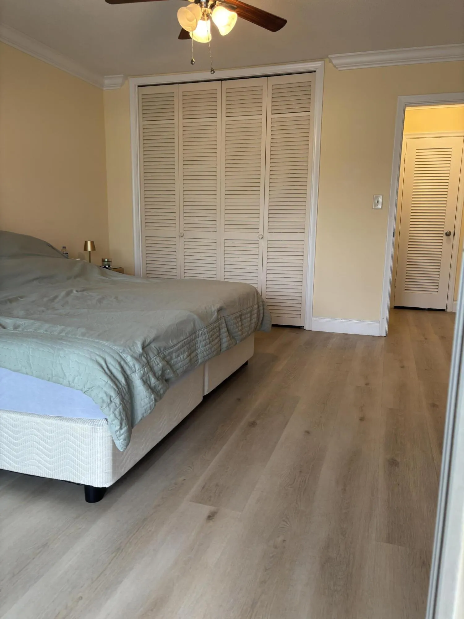 2121 NE 42ND Court #202C
