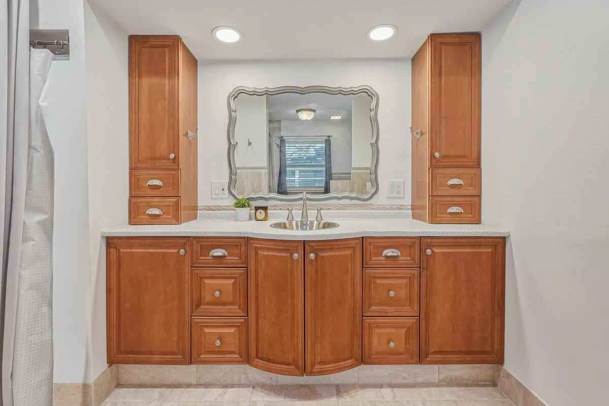 254 SW 6th Street