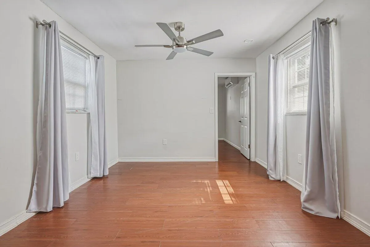 254 SW 6th Street