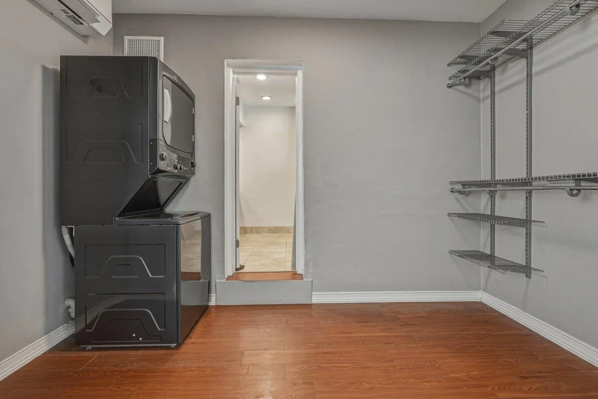 254 SW 6th Street