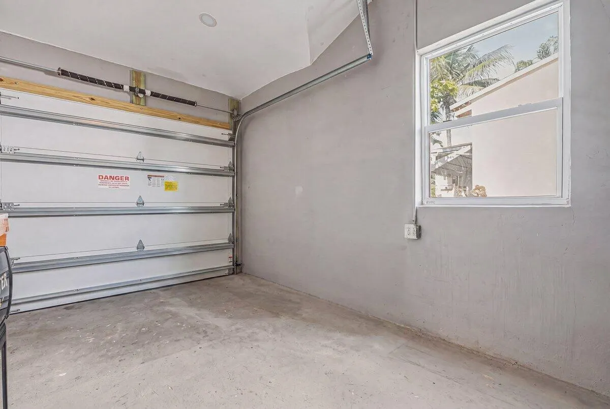 254 SW 6th Street