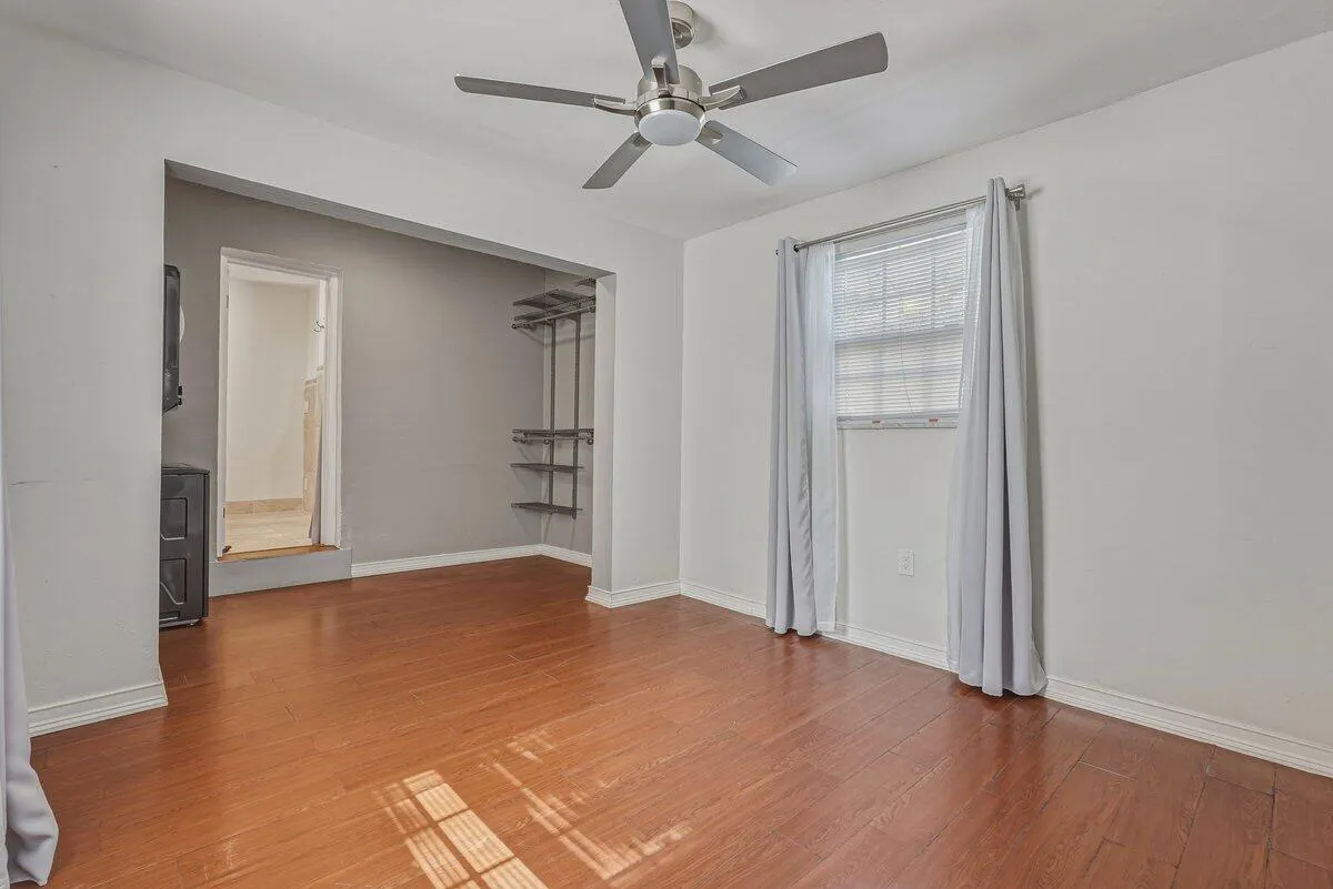 254 SW 6th Street