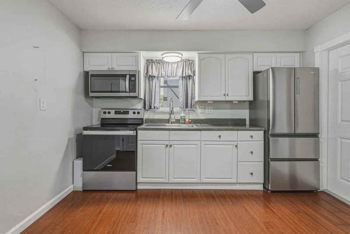 254 SW 6th Street