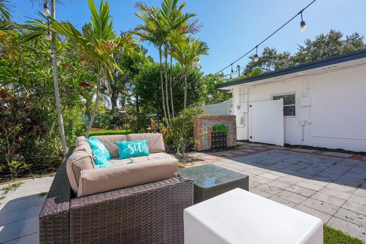 254 SW 6th Street