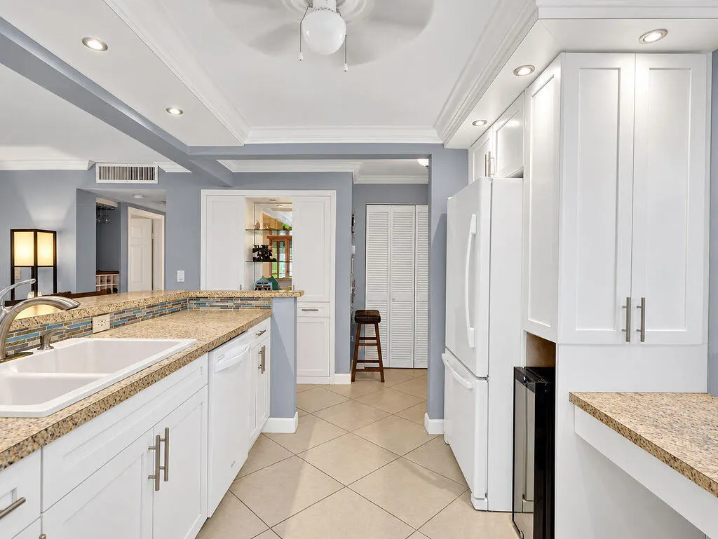 321 SE 3rd Street #302