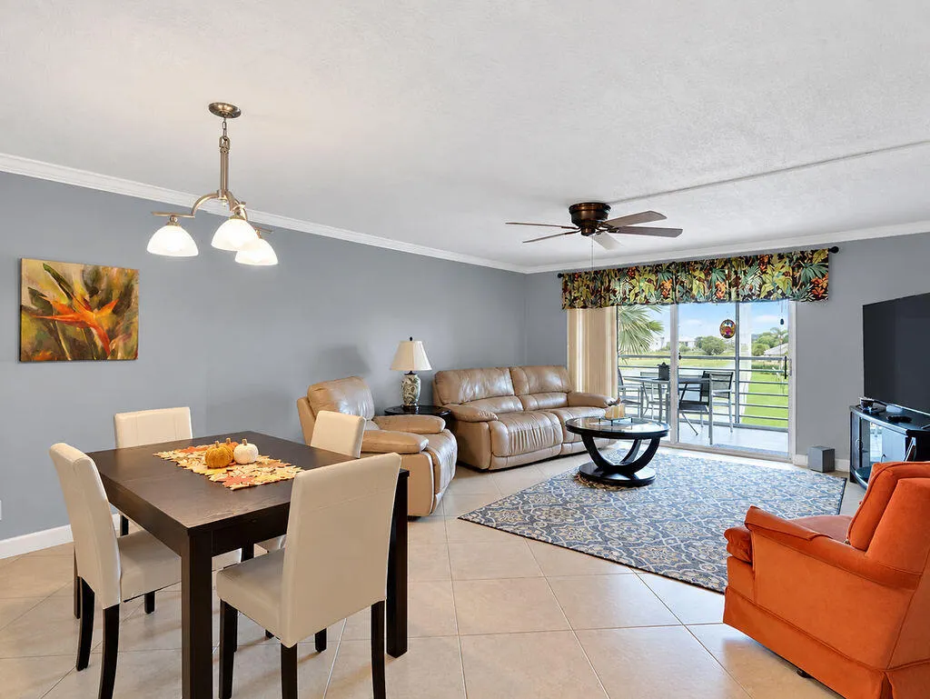 321 SE 3rd Street #302