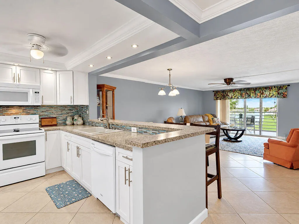 321 SE 3rd Street #302