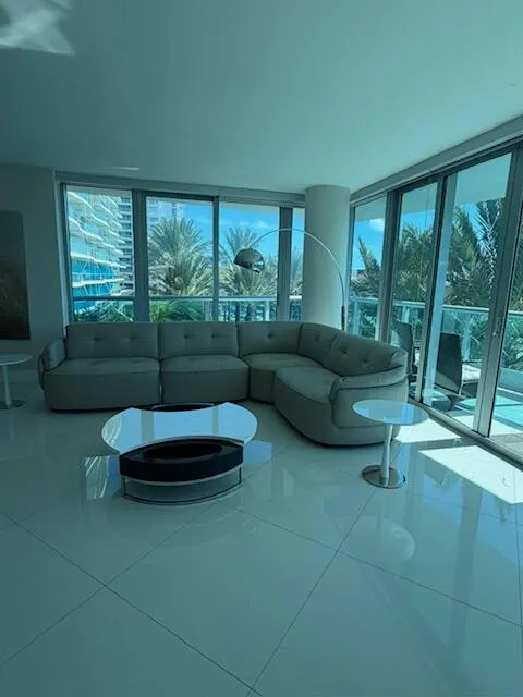 9401 Collins Avenue #402