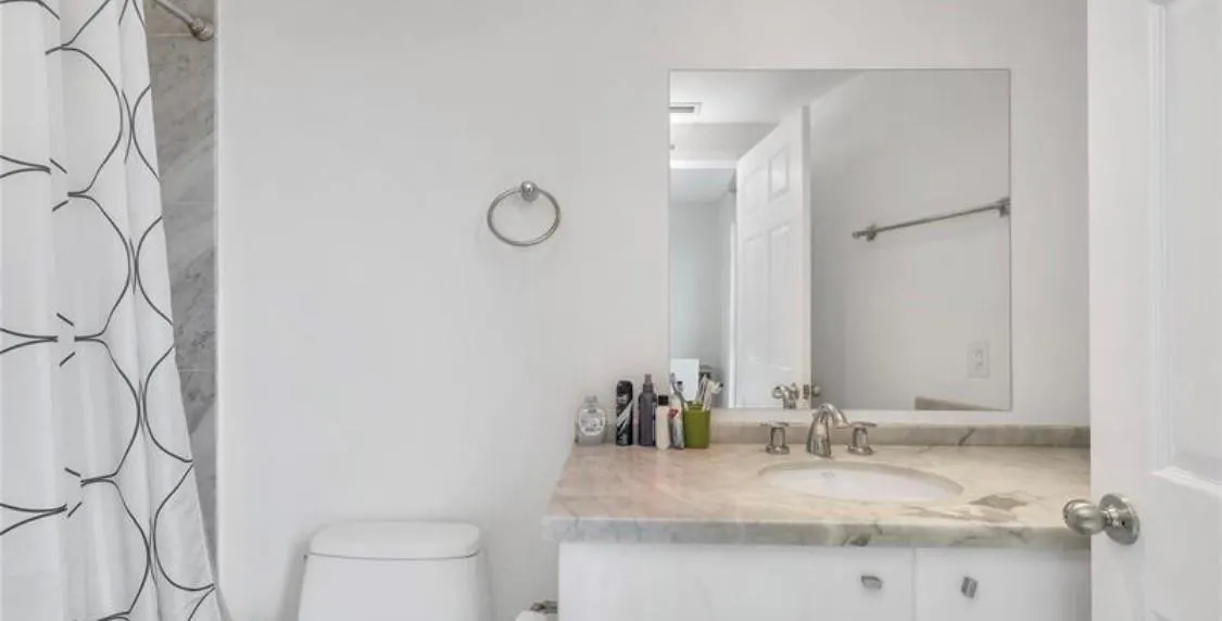 9401 Collins Avenue #402