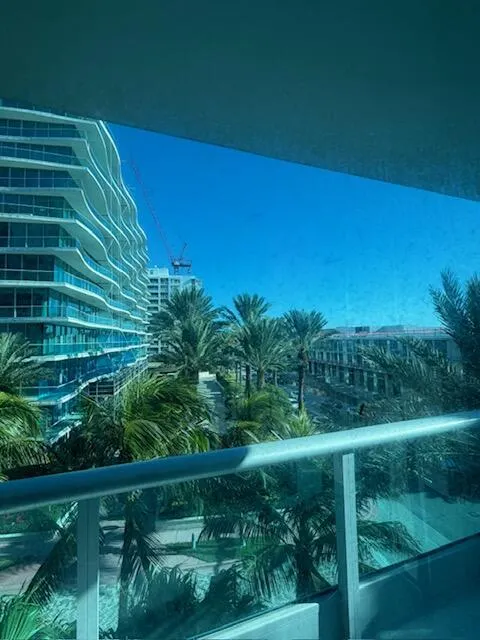 9401 Collins Avenue #402
