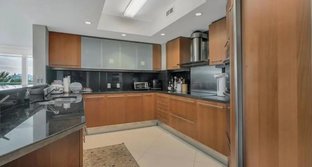 9401 Collins Avenue #402