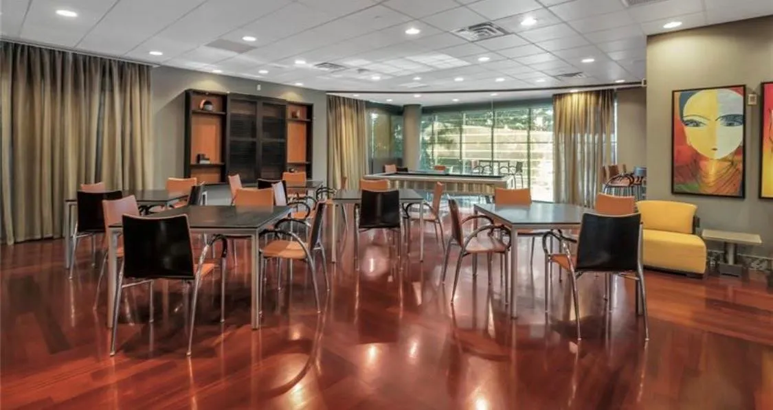 9401 Collins Avenue #402