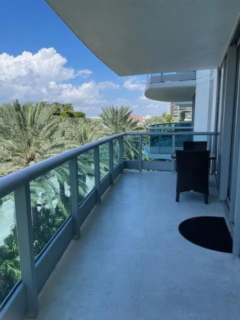 9401 Collins Avenue #402