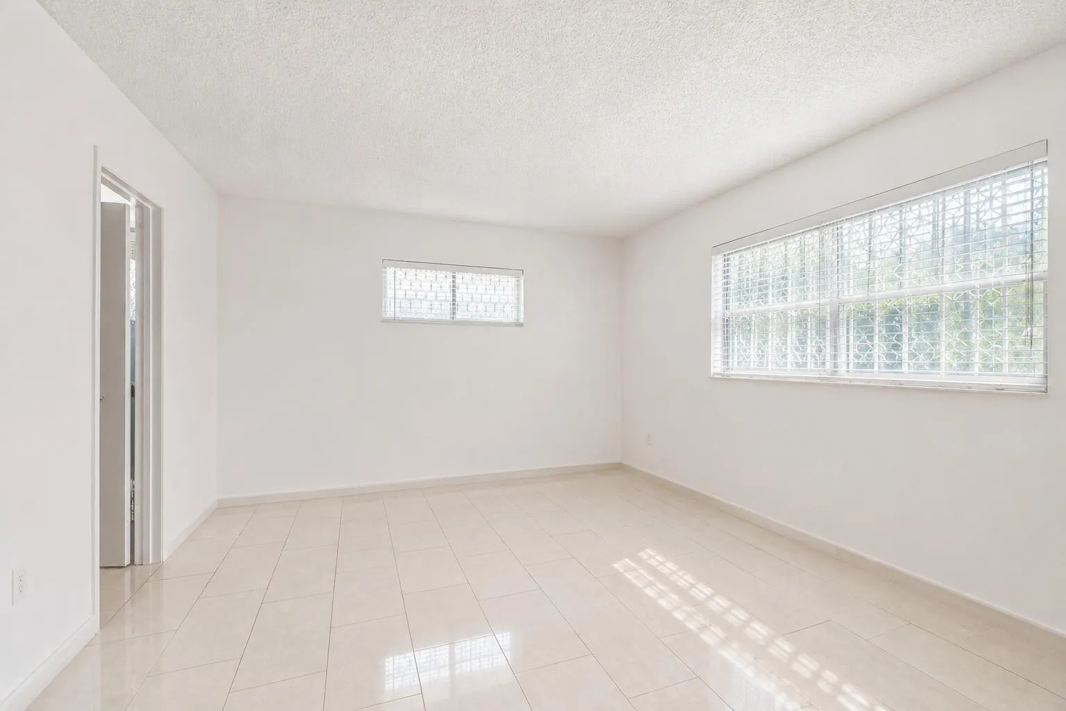 1025 SE 4th Avenue #101